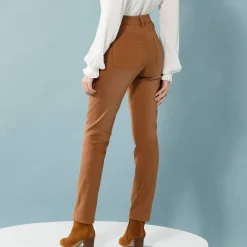 Rechte broek met deelnaden, speciaal voor kleine lengtes