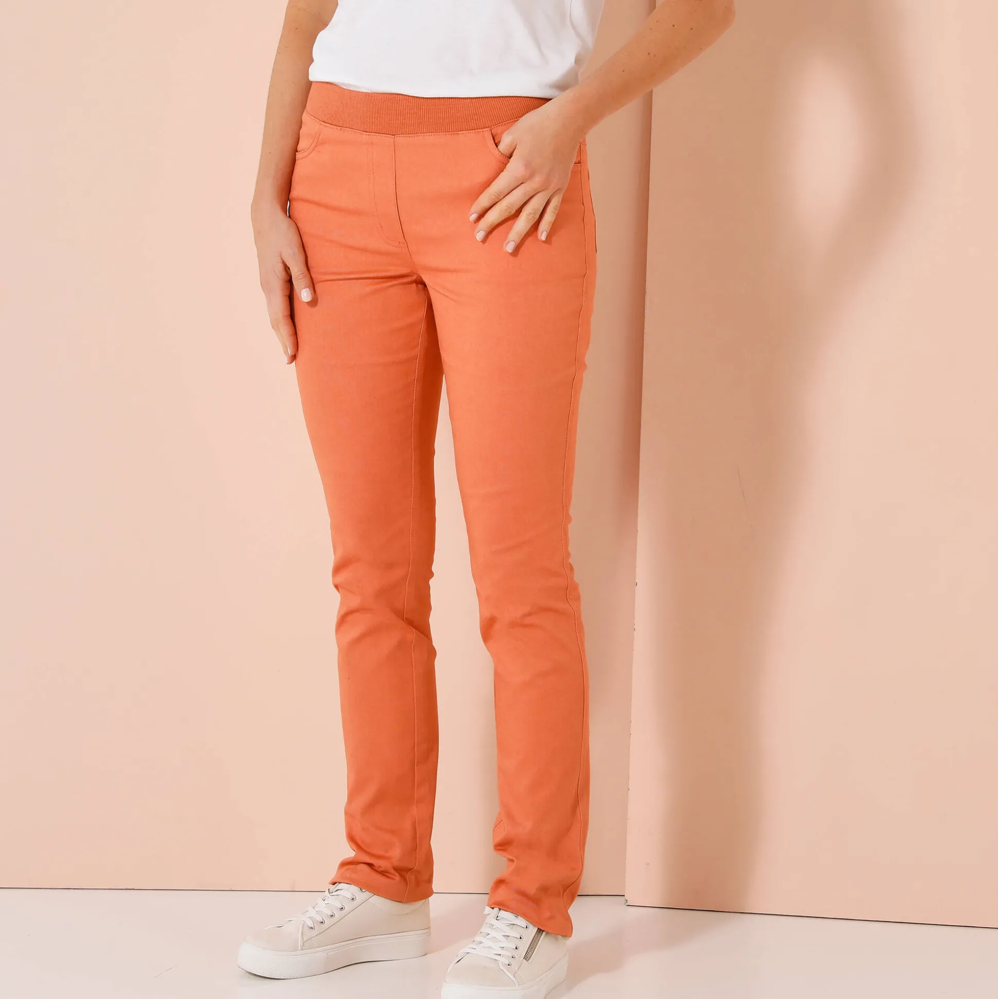 Rechte broek met elastische taille
