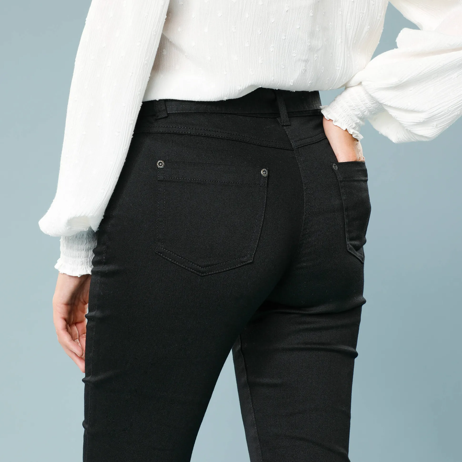 Rechte broek, speciaal voor kleine lengtes