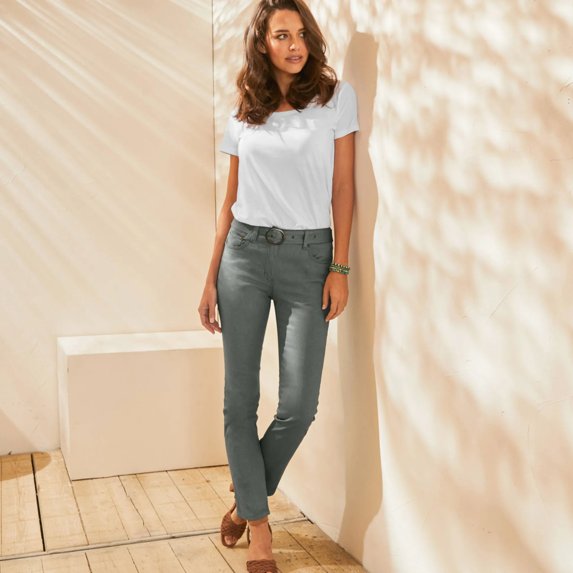 Rechte broek, speciaal voor kleine lengtes