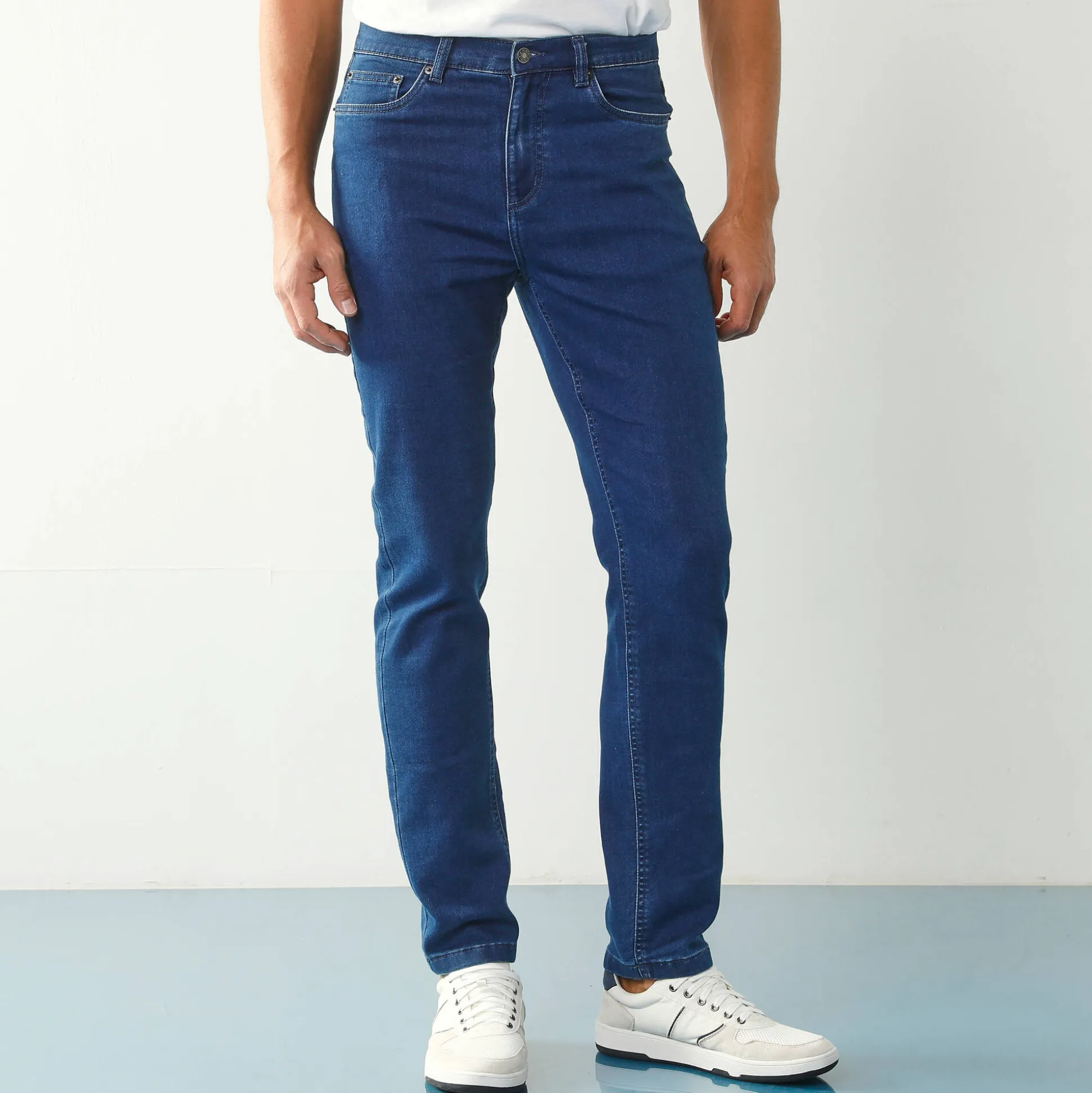 Rechte jeans met 5 zakken, ultrastretch denim - L28