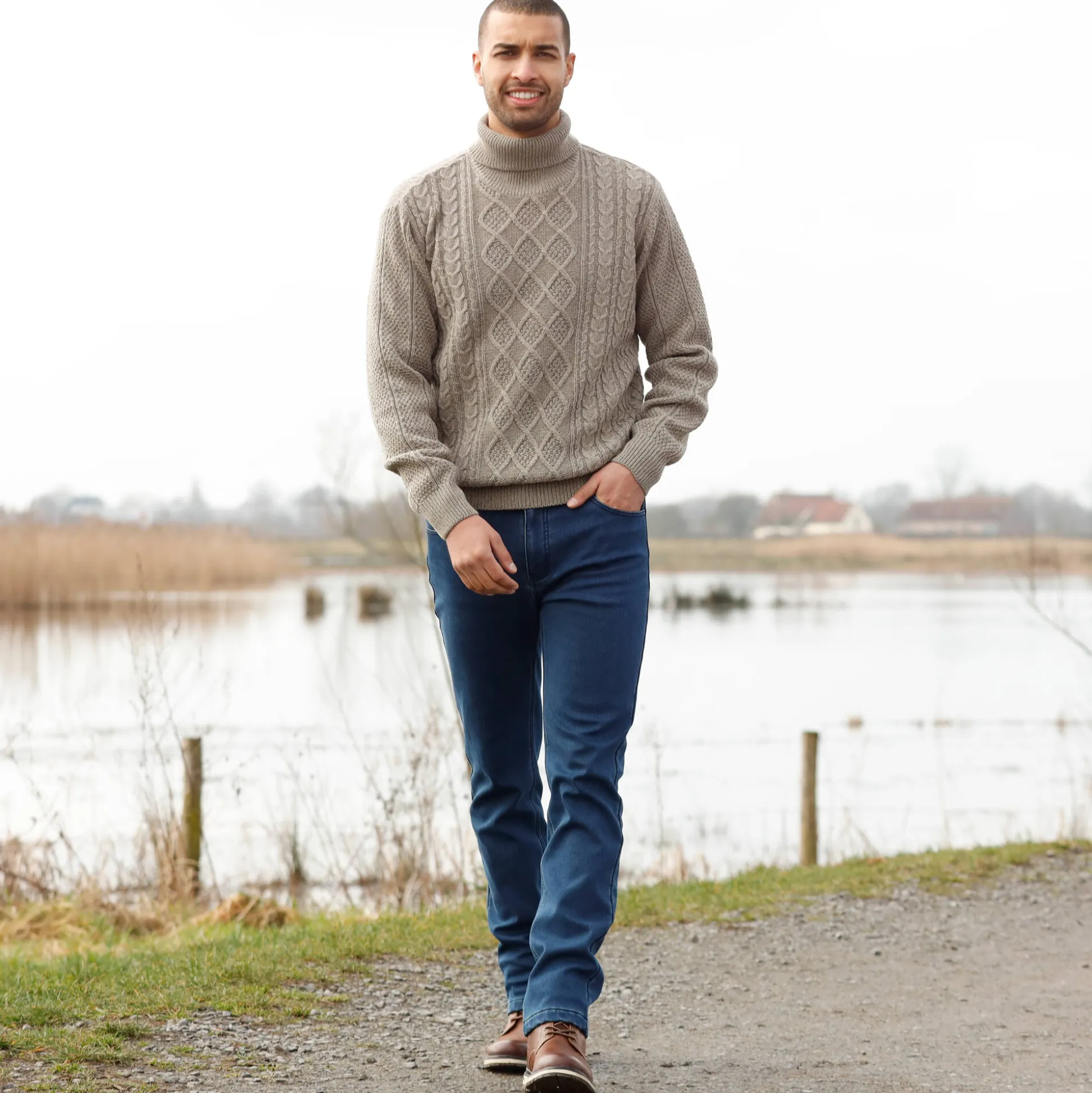 Rechte jeans met 5 zakken, binnenkant in microfleece