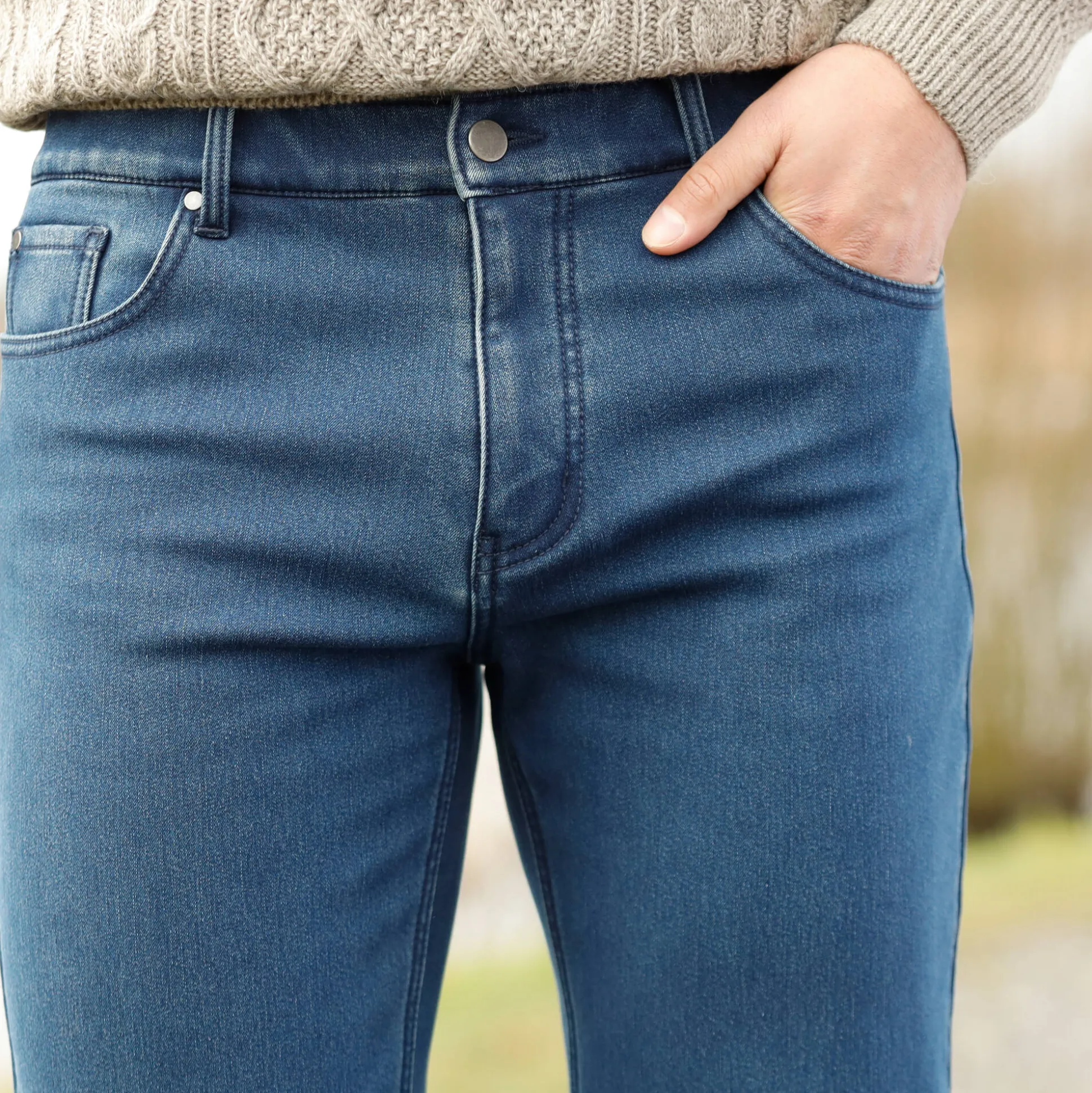 Rechte jeans met 5 zakken, binnenkant in microfleece