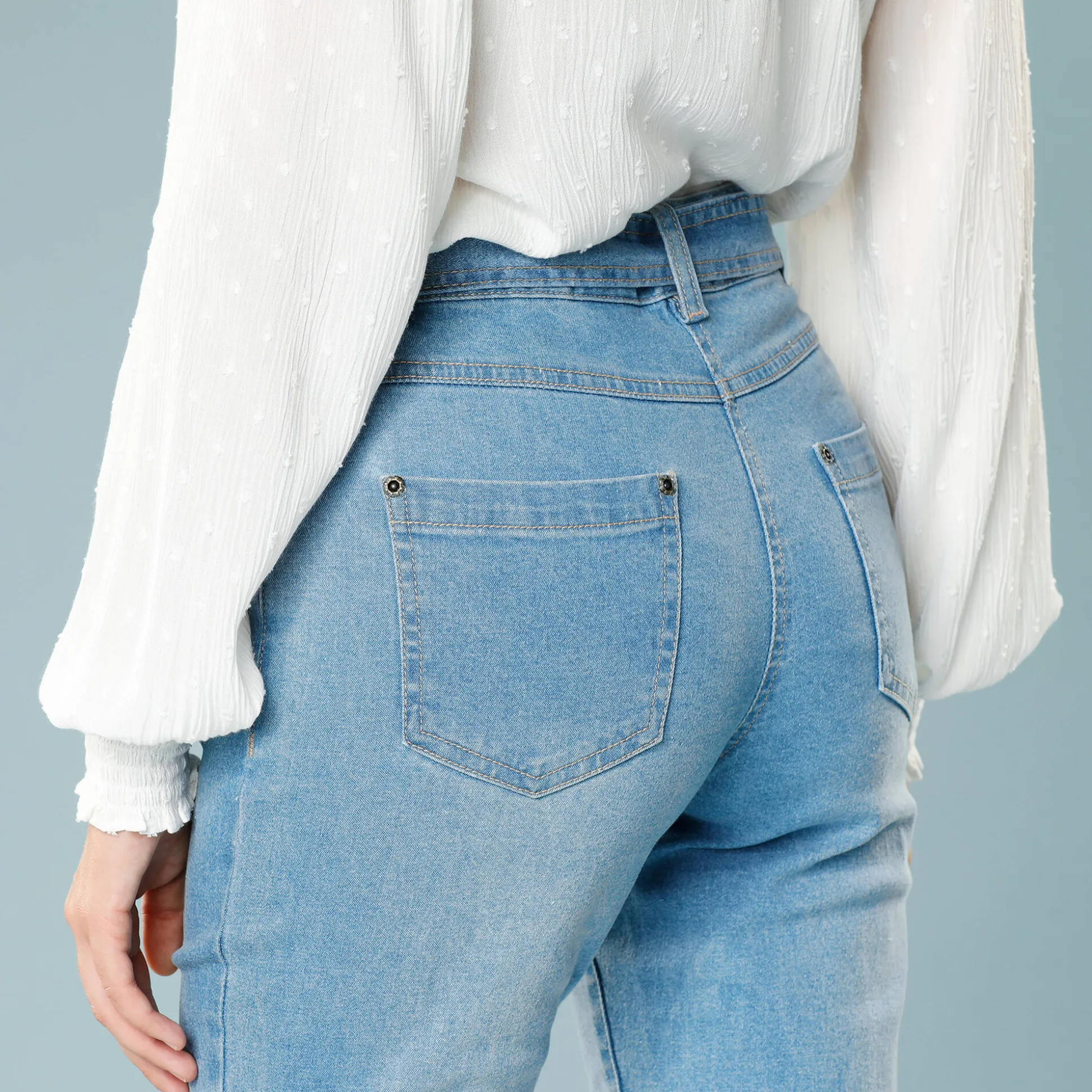 Rechte jeans met ceintuur, speciaal voor kleine lengtes
