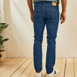 Rechte stretchjeans, afgerond onder de buik - binnenpijplengte 72 cm