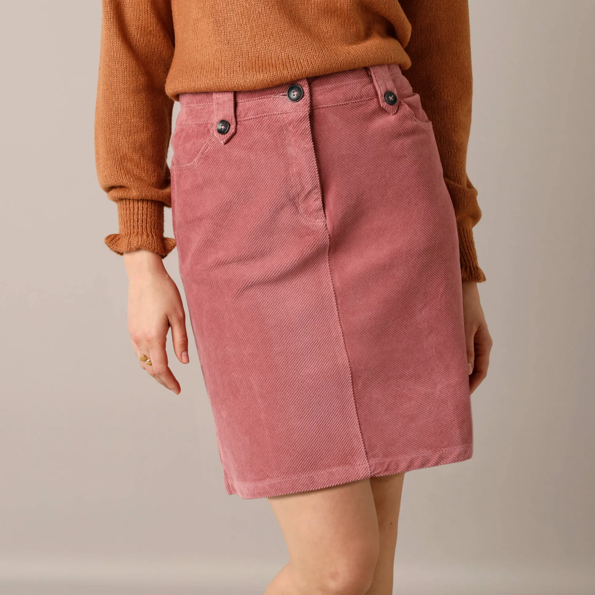 Rok in ribvelours met A-lijn