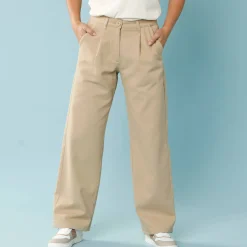 Ruime, rechte broek, speciaal voor kleine lengtes
