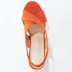 Sandalen met hak en gekruiste riempjes