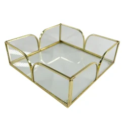 Schaal in glas en goudkleurig metaal
