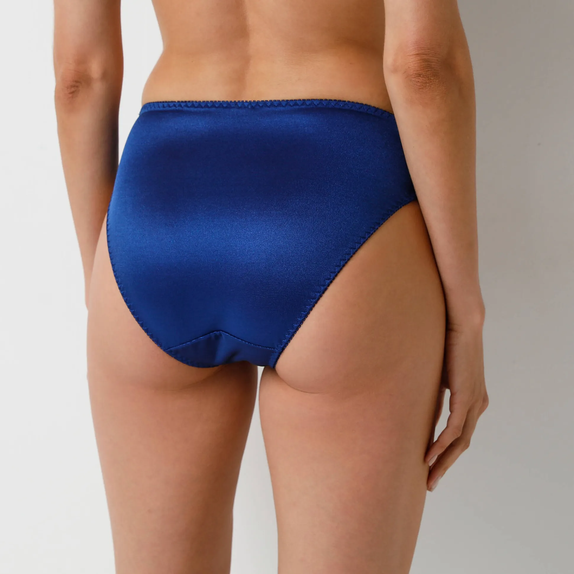 Slip in glanstricot en kant Avila - set van 2