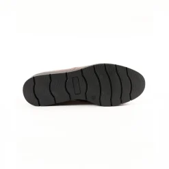 Slip-ons met sleehak, franjes en kwastjes