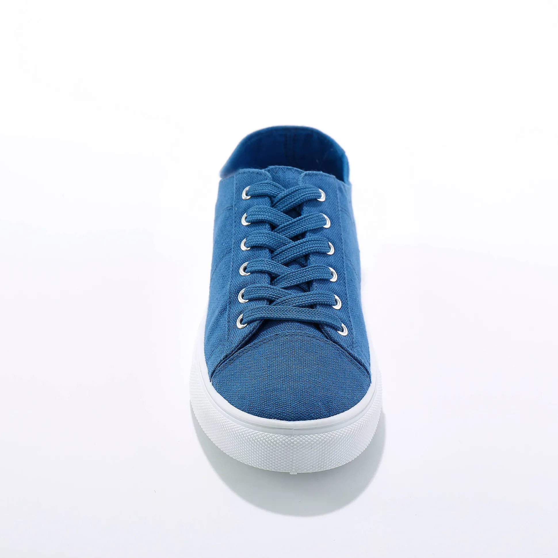Sneakers in canvas met veters en doorloopzool in platformstijl