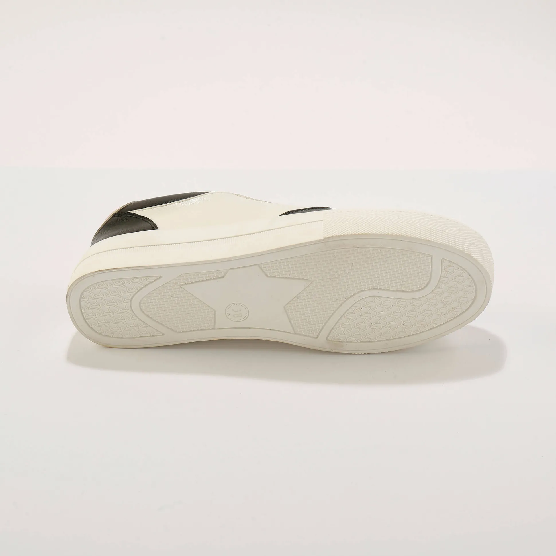 Sneakers met veters