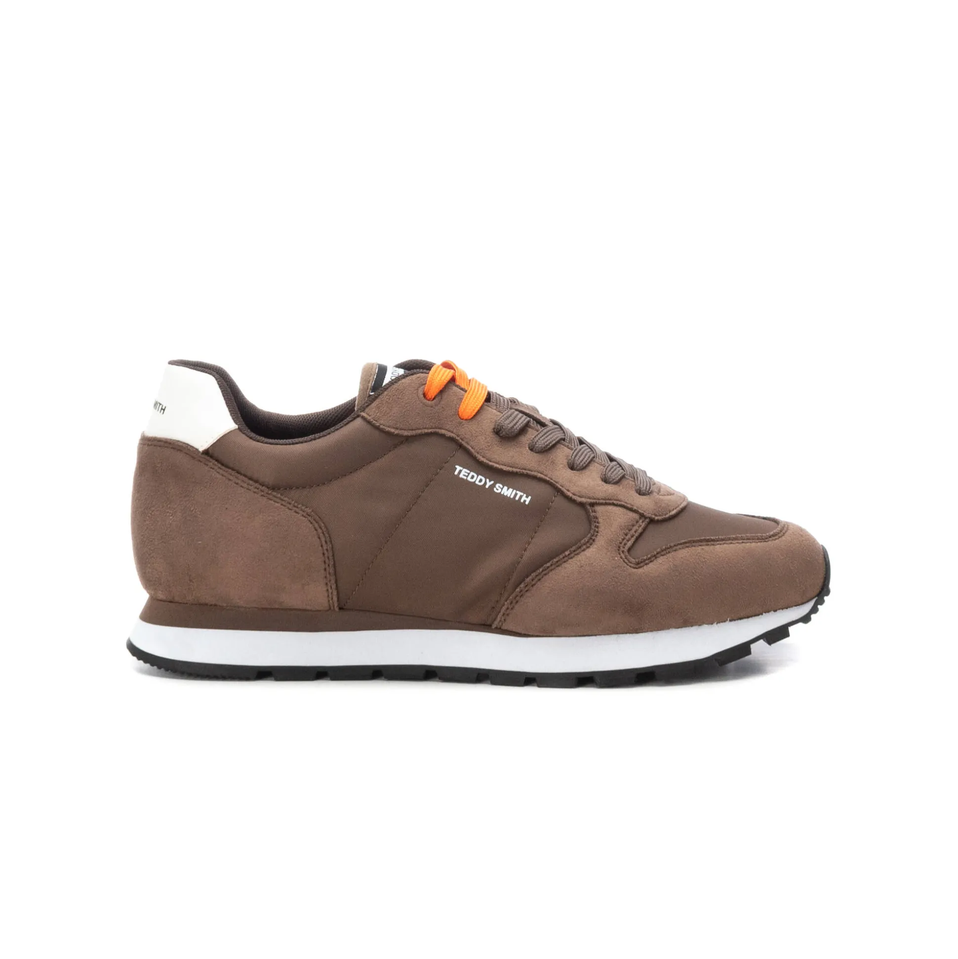 Sneakers met veters