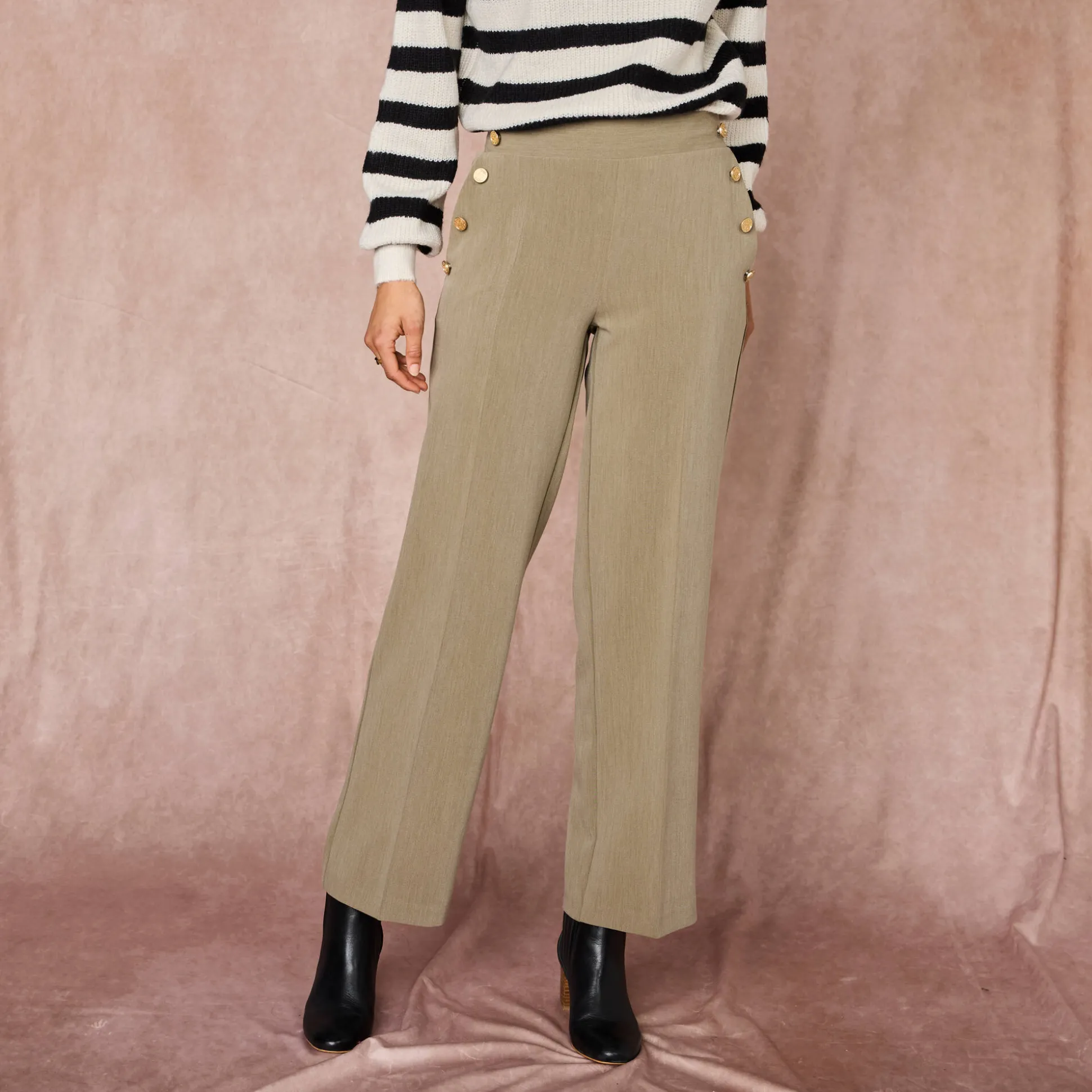 Soepele broek met knooppandeffect
