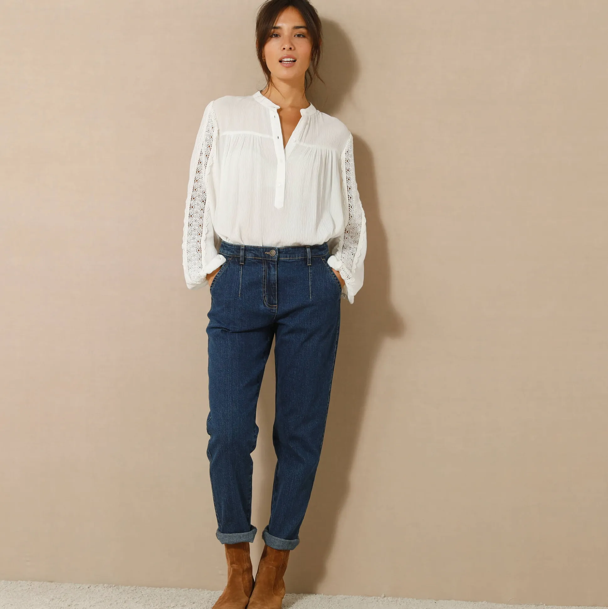 Stretchjeans in 'mom' model, hoge taille