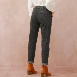 Stretchjeans in 'mom' model, hoge taille