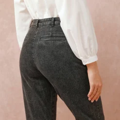 Stretchjeans in 'mom' model, hoge taille