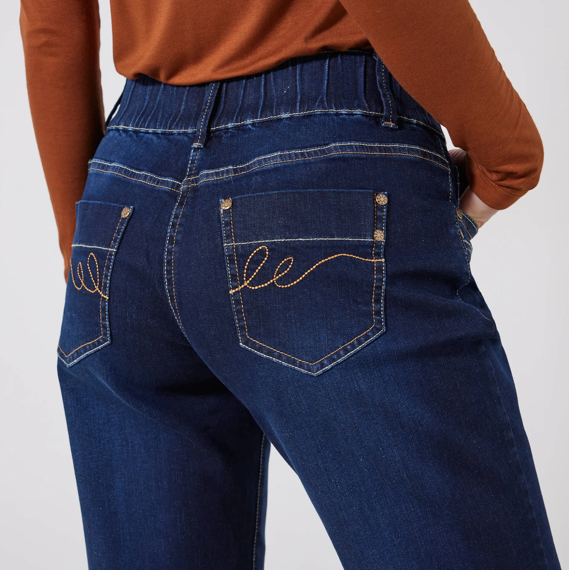Stretchjeans 'mom' model met elastische taille