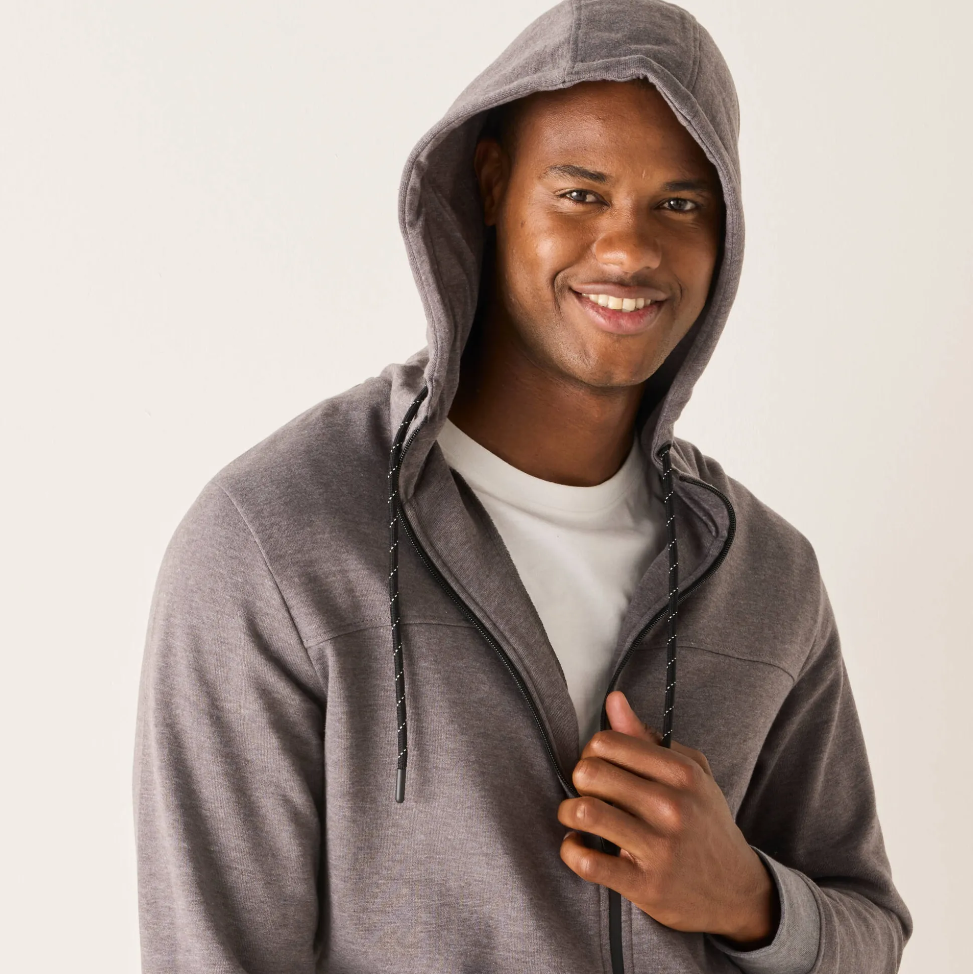 Sweater met rits en kap, in geruwd molton, met contrasterende details