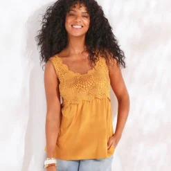 Topje met macramé