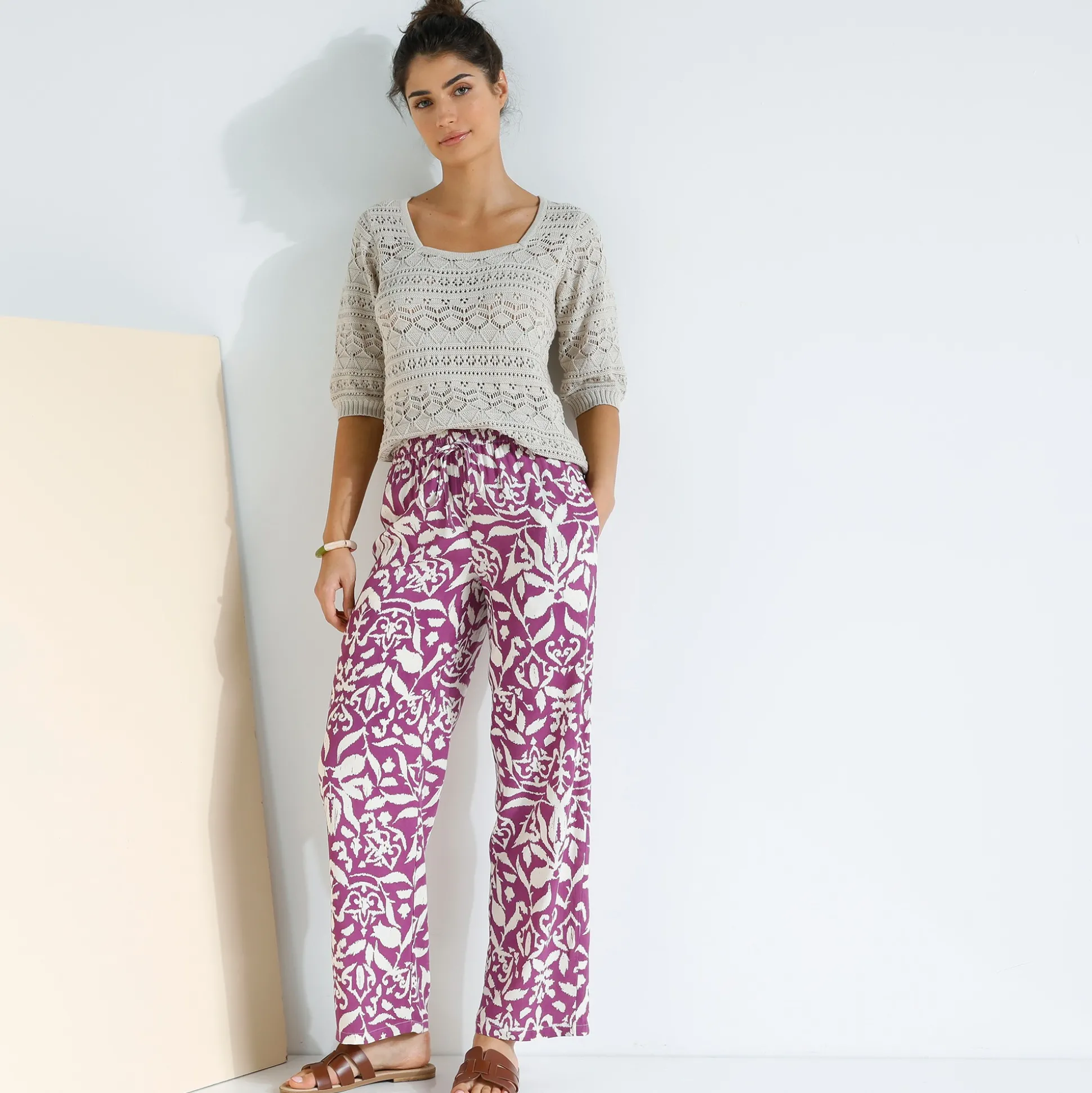 Trui in fantasie ajourtricot, mouwen op ellebooglengte