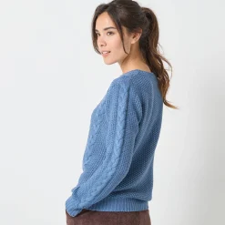 Trui in kabeltricot, ronde hals