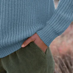 Trui in loose model met V-hals, patenttricot met zachte touch