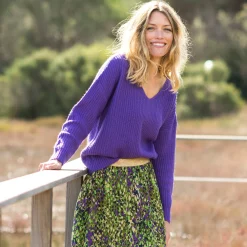 Trui in loose model met V-hals, patenttricot met zachte touch