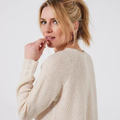 Trui in patenttricot met uitlopend model met zachte touch