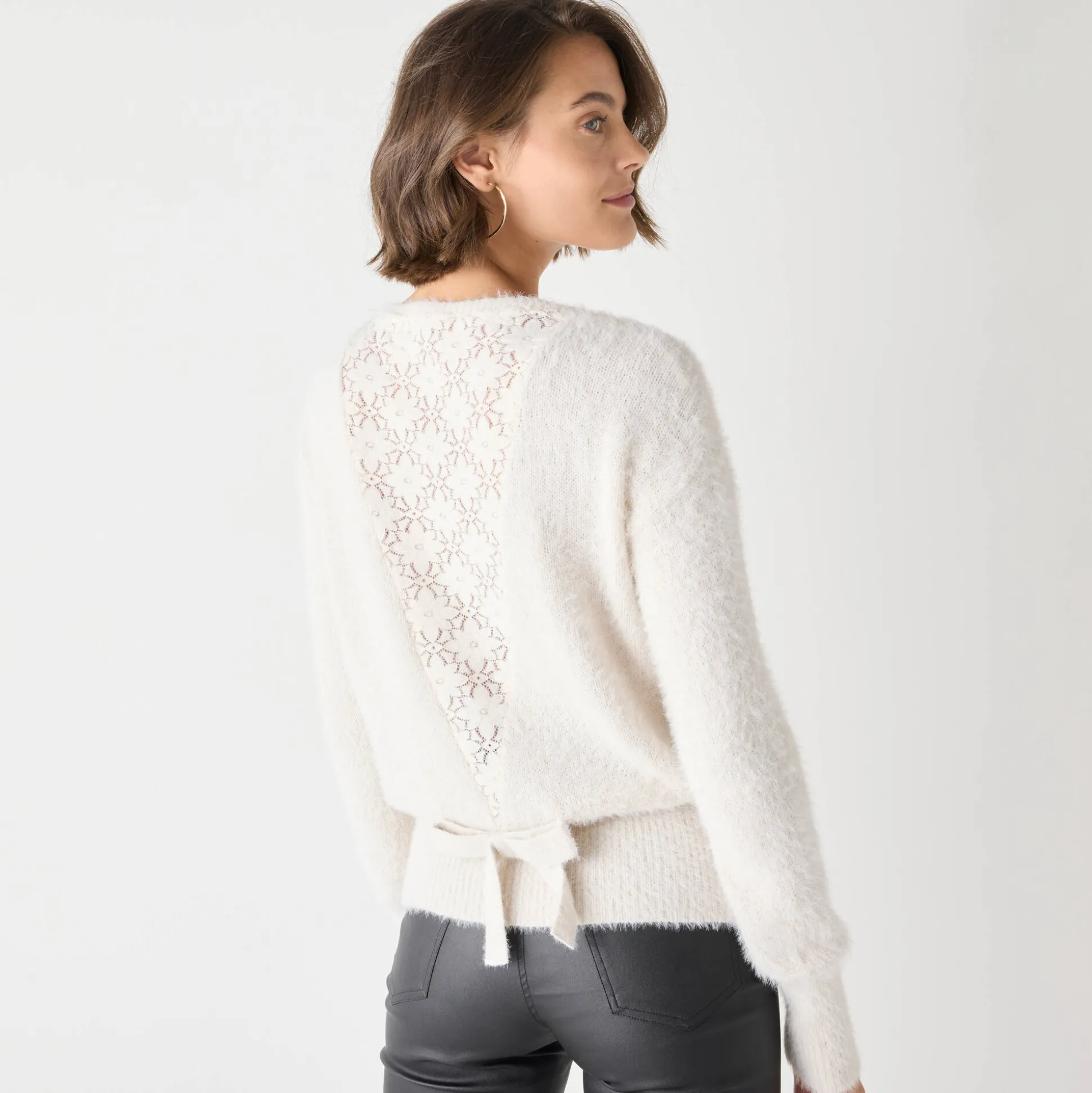 Trui met kanten rug, in harig tricot