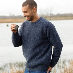 Trui met ronde hals en haak ingezette mouwen, patenttricot met 30% wol
