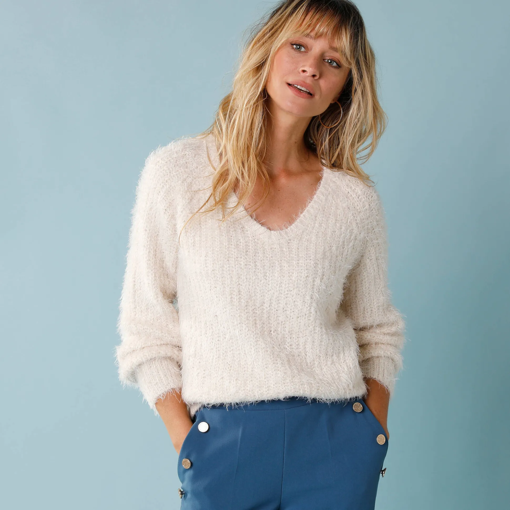 Trui met V-hals, 'loose' volume, in fantasie pareltricot