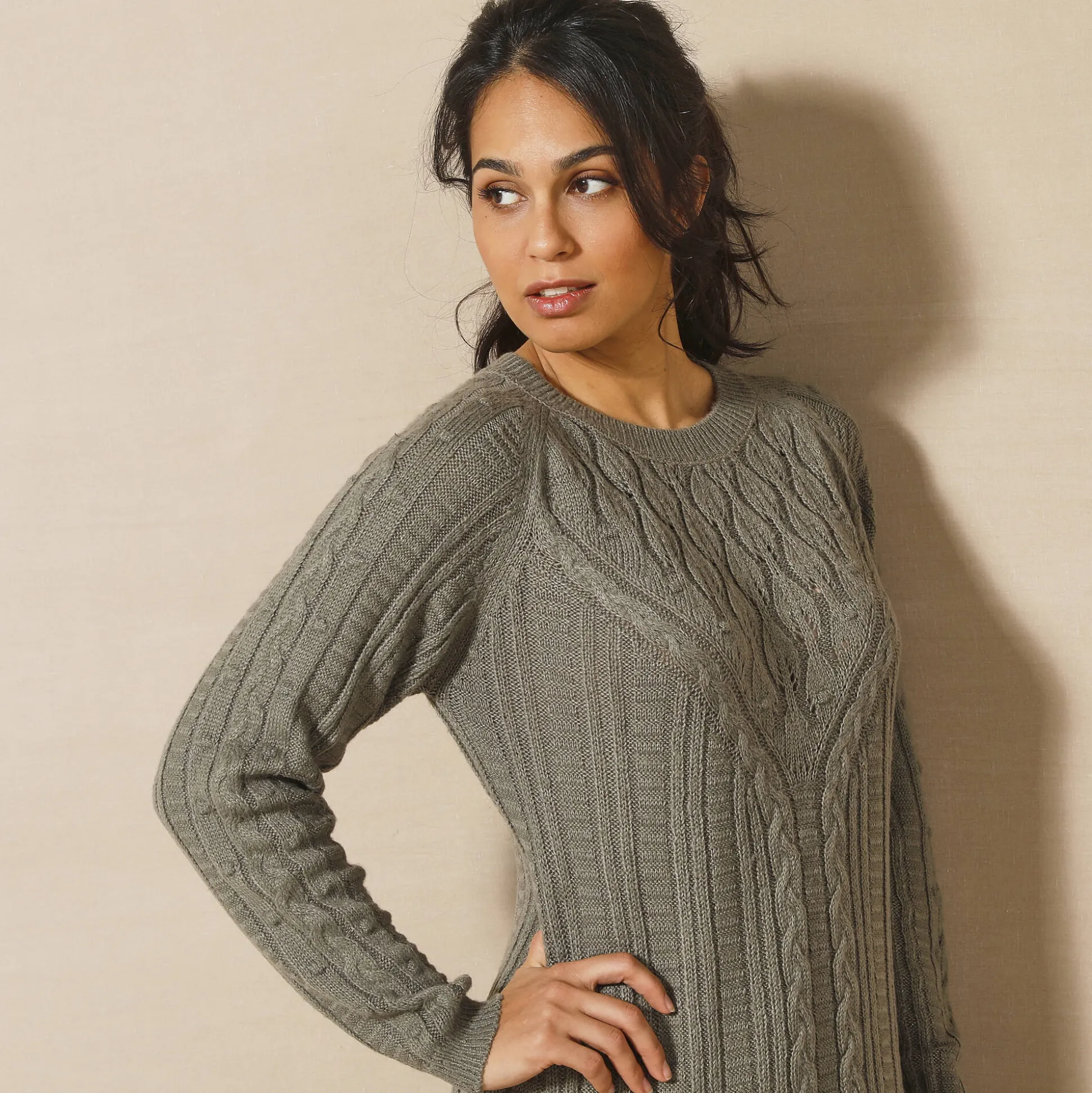 Trui-jurk in kabeltricot