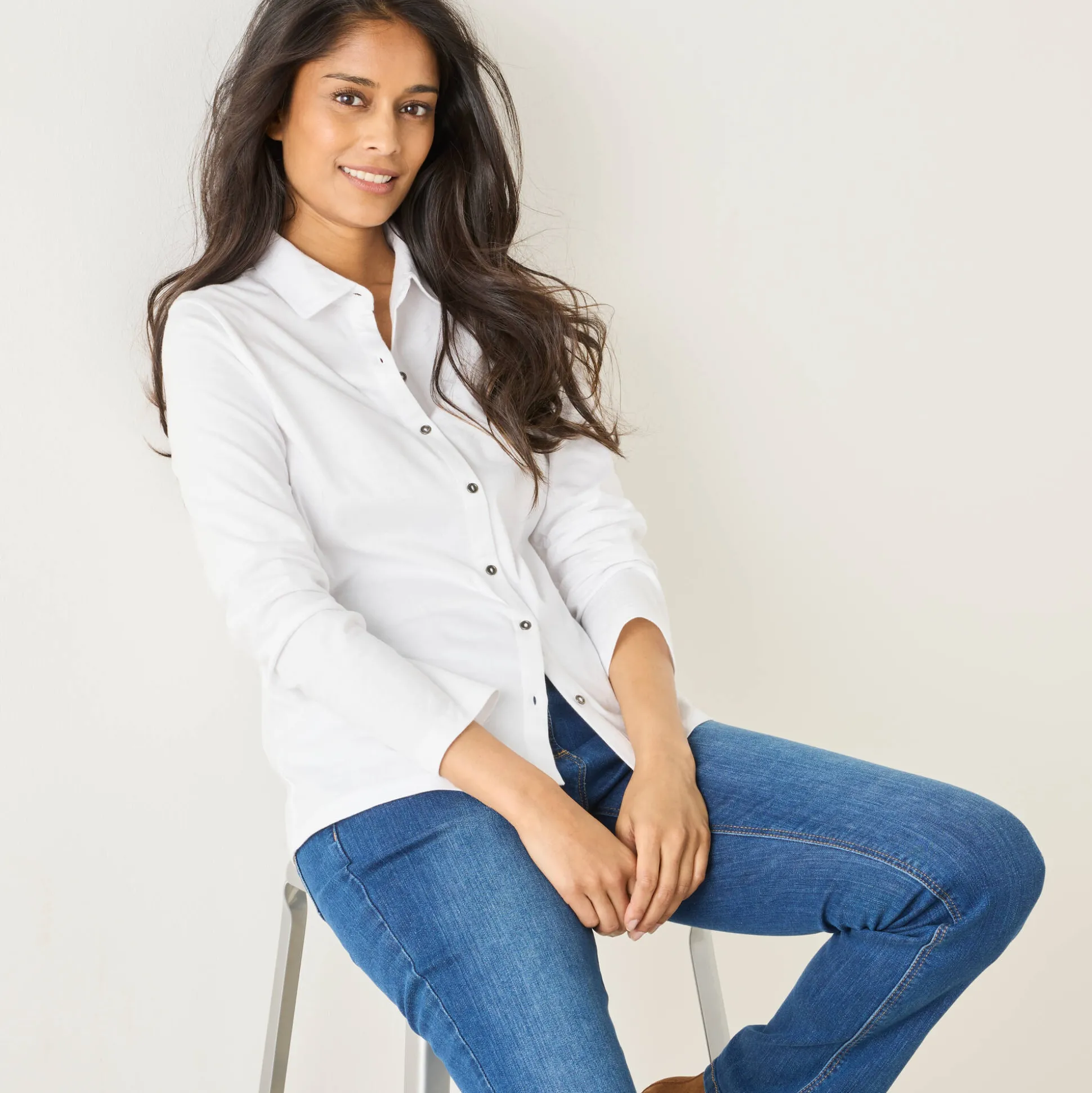 T-shirt met knopen, lange mouwen en polokraag