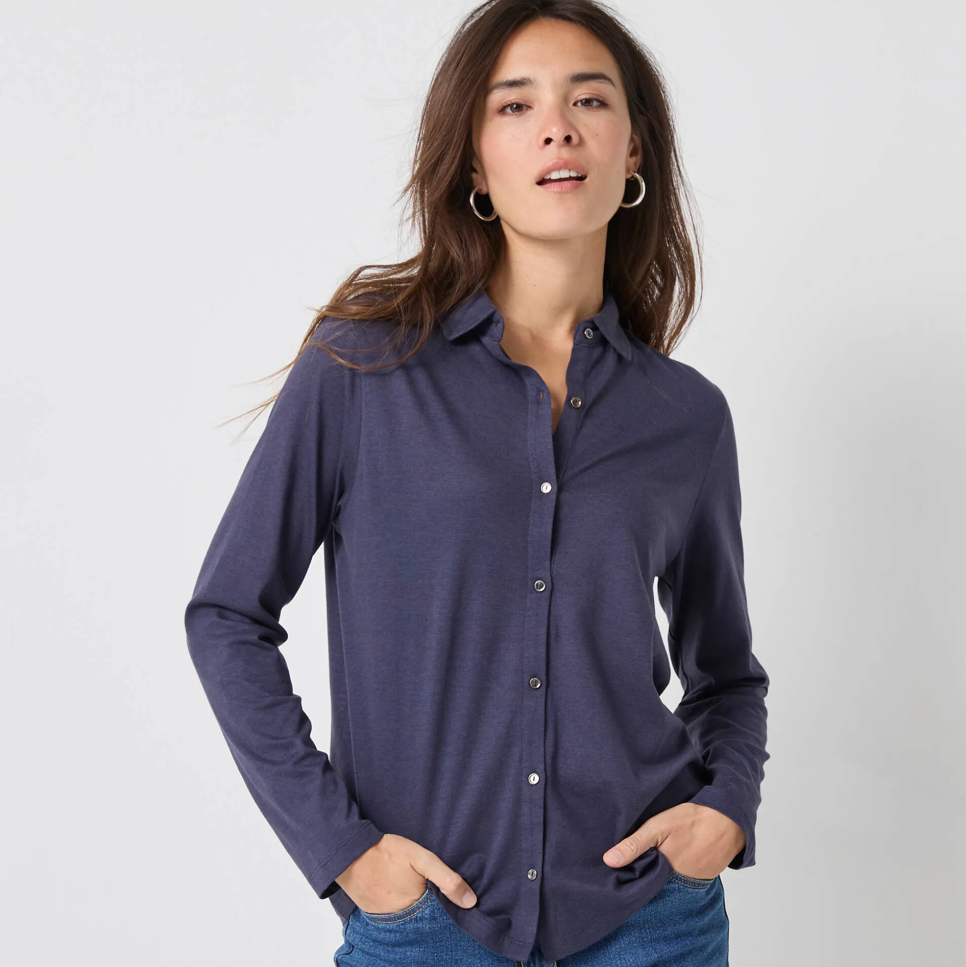 T-shirt met knopen, lange mouwen en polokraag