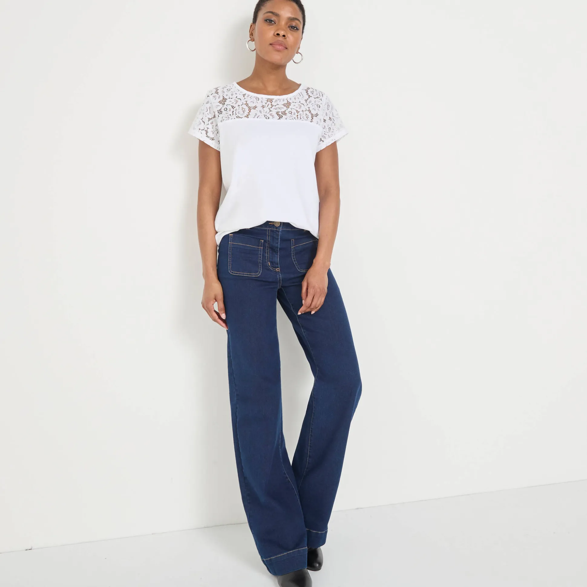 T-shirt met korte mouwen in kant