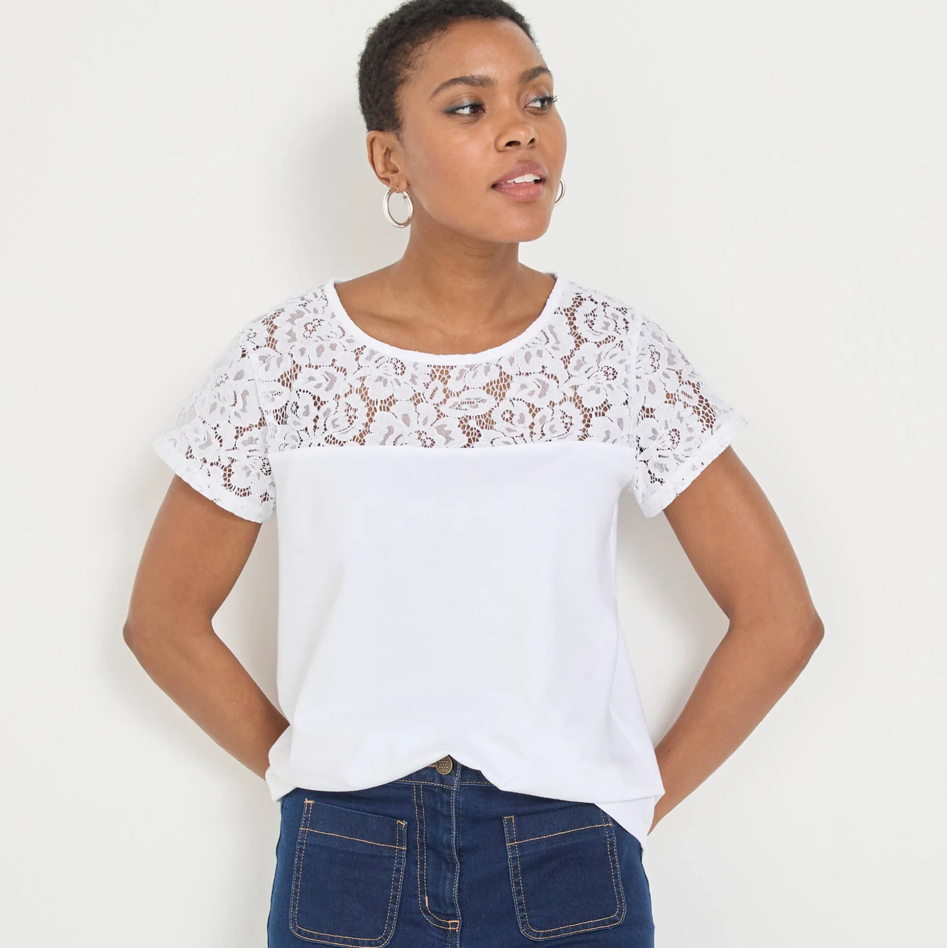 T-shirt met korte mouwen in kant