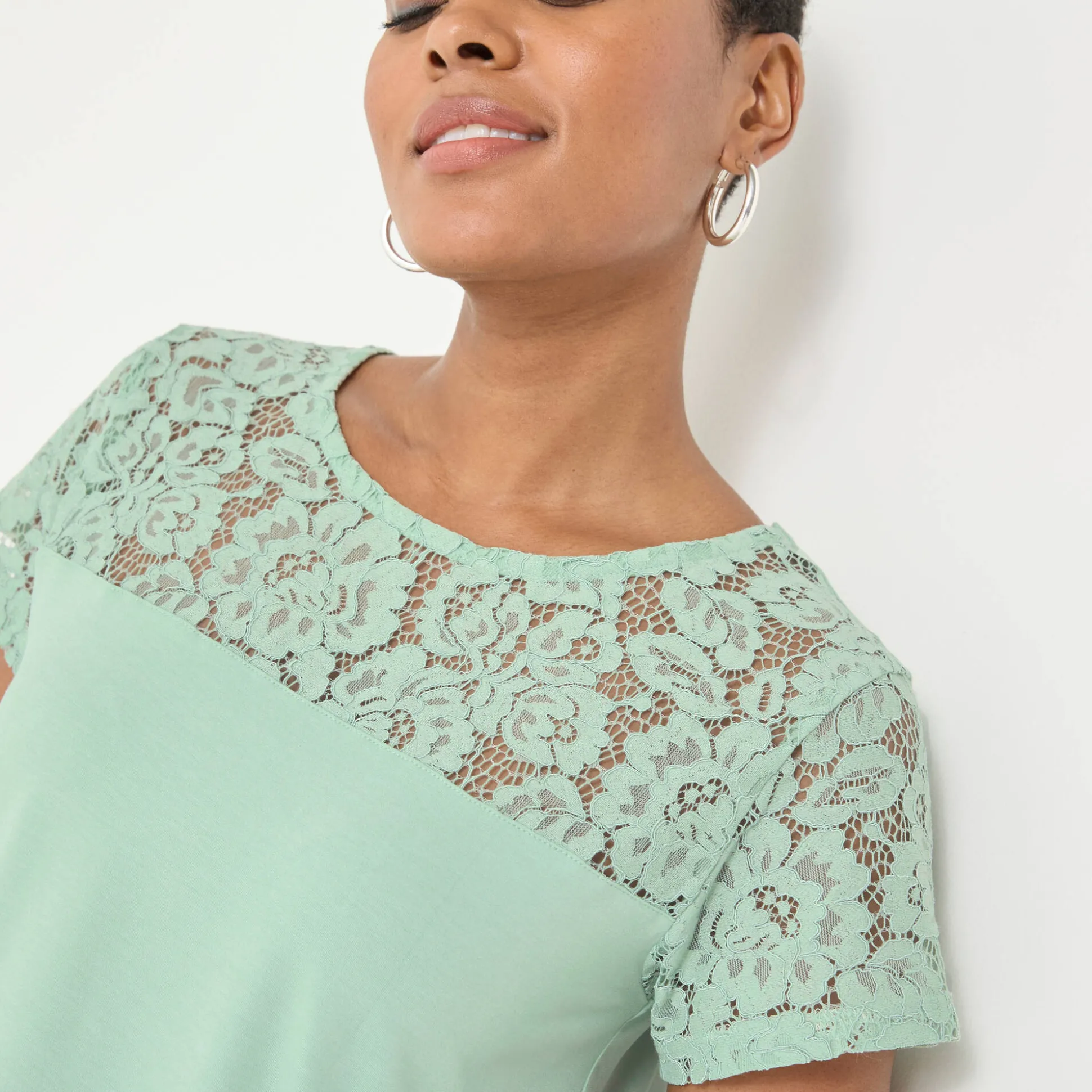 T-shirt met korte mouwen in kant