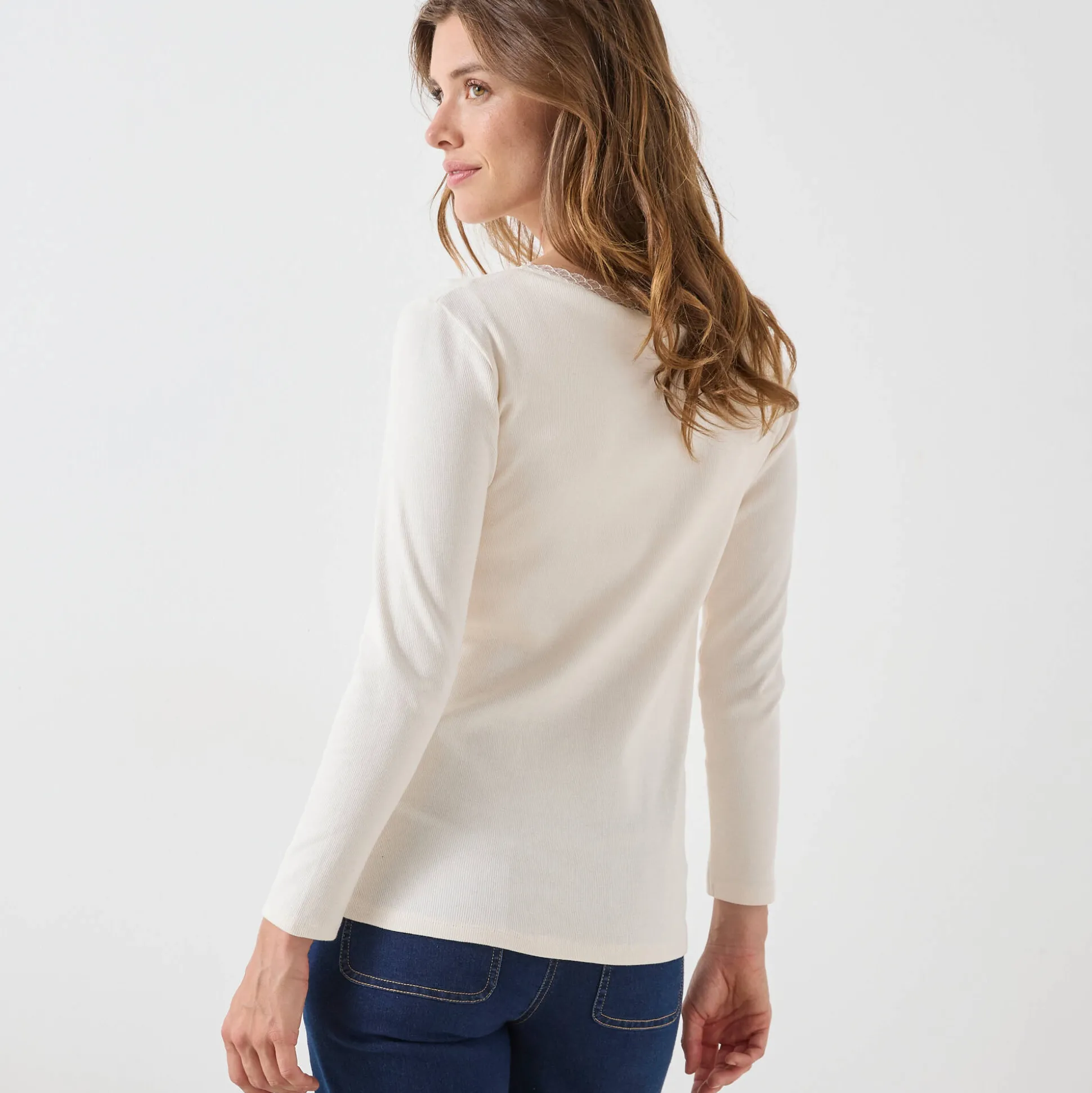 T-shirt met lange mouwen, kanten biesje en brassière - zachte warmte