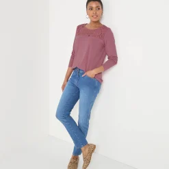 T-shirt met ronde hals en lange mouwen in kant