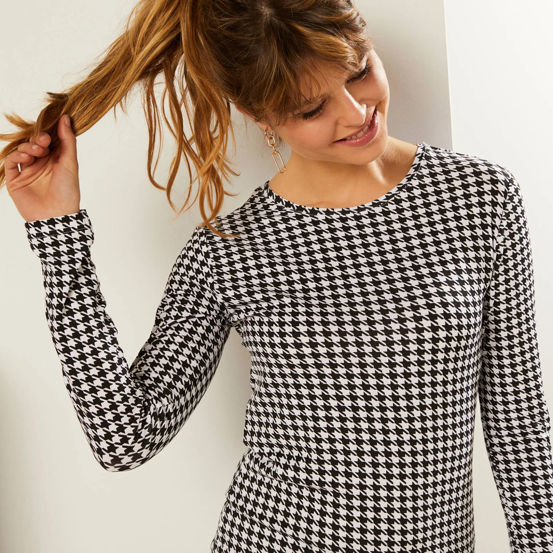 T-shirt met ronde hals en pied-de-poule print, stretch