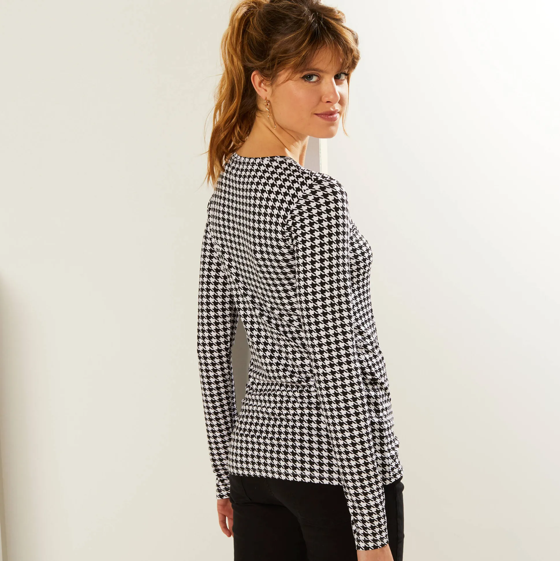 T-shirt met ronde hals en pied-de-poule print, stretch