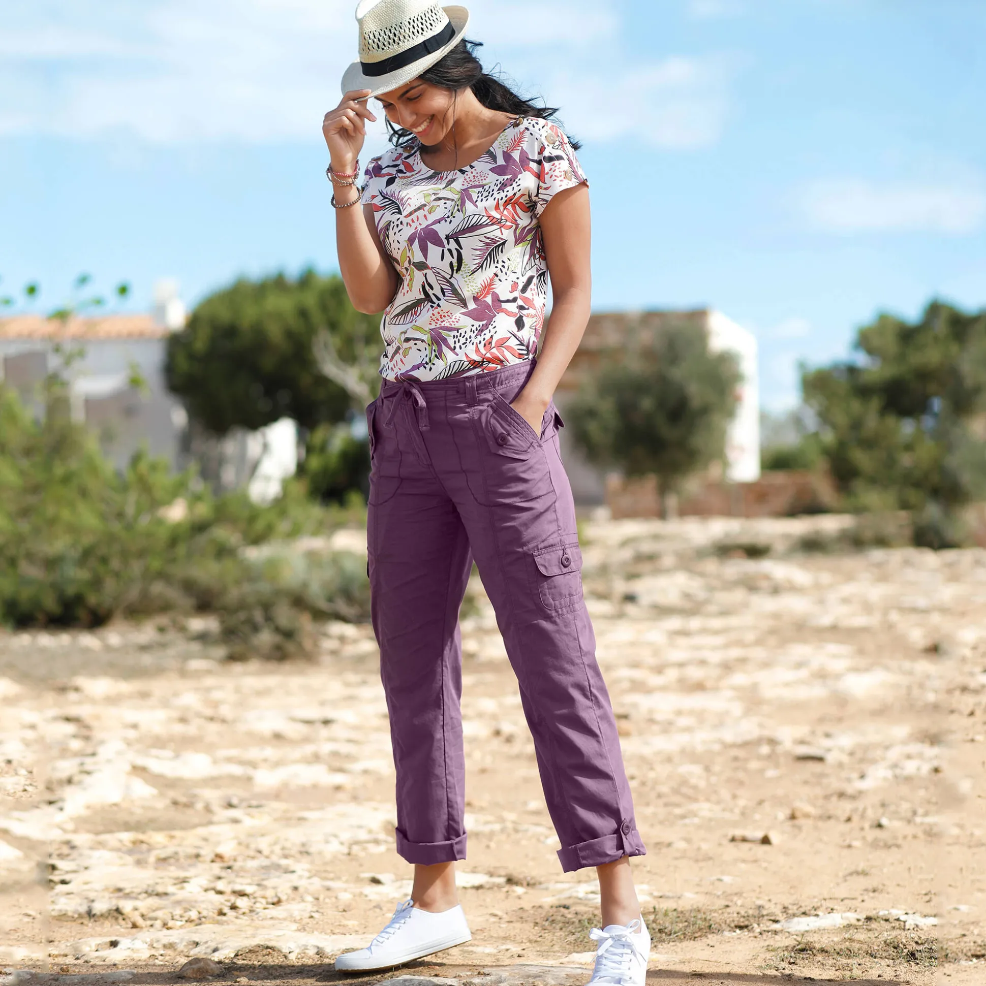 T-shirt met ronde hals en tropische print