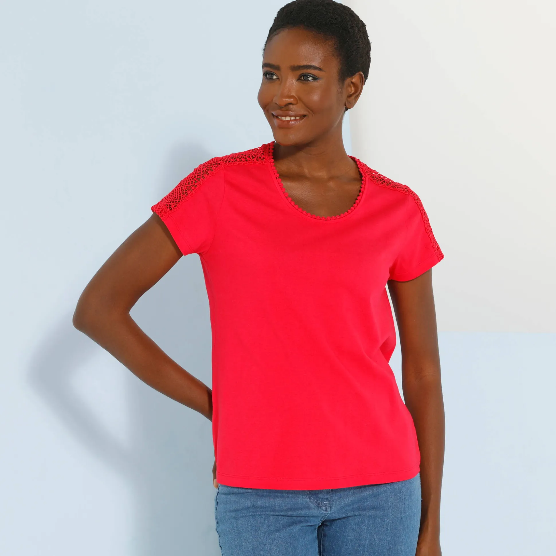 T-shirt met ronde hals in kant