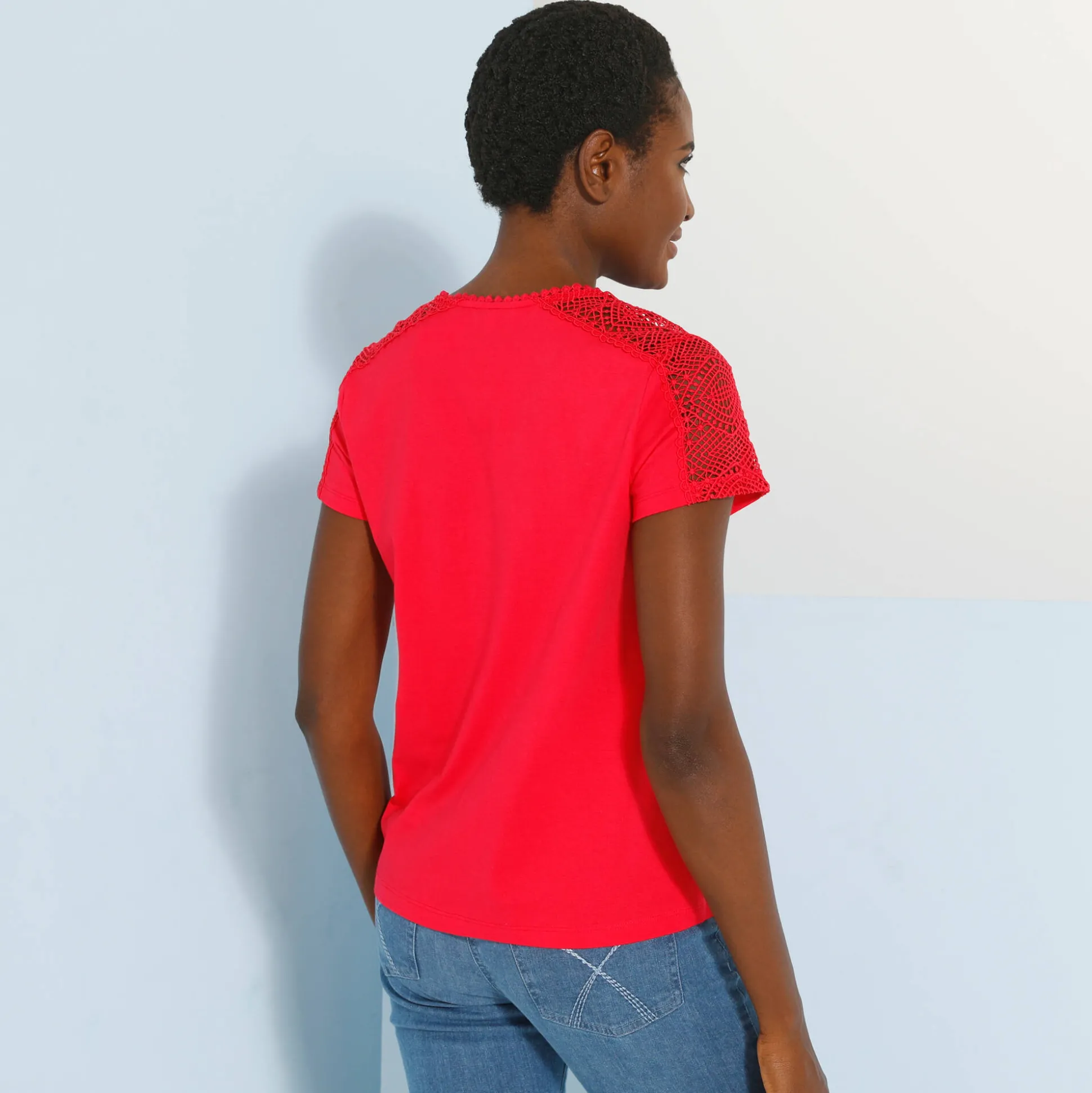 T-shirt met ronde hals in kant