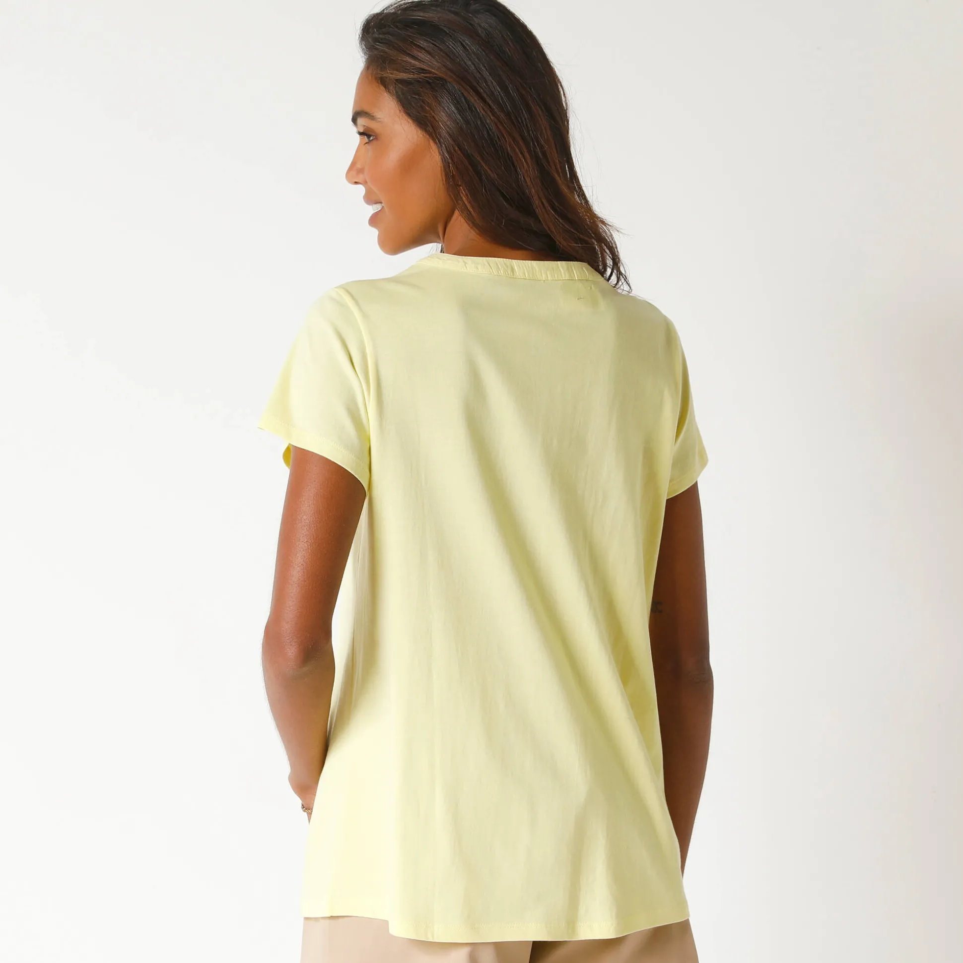 T-shirt met Tunesische hals en broderie anglaise