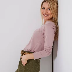 T-shirt met V-hals en lange mouwen