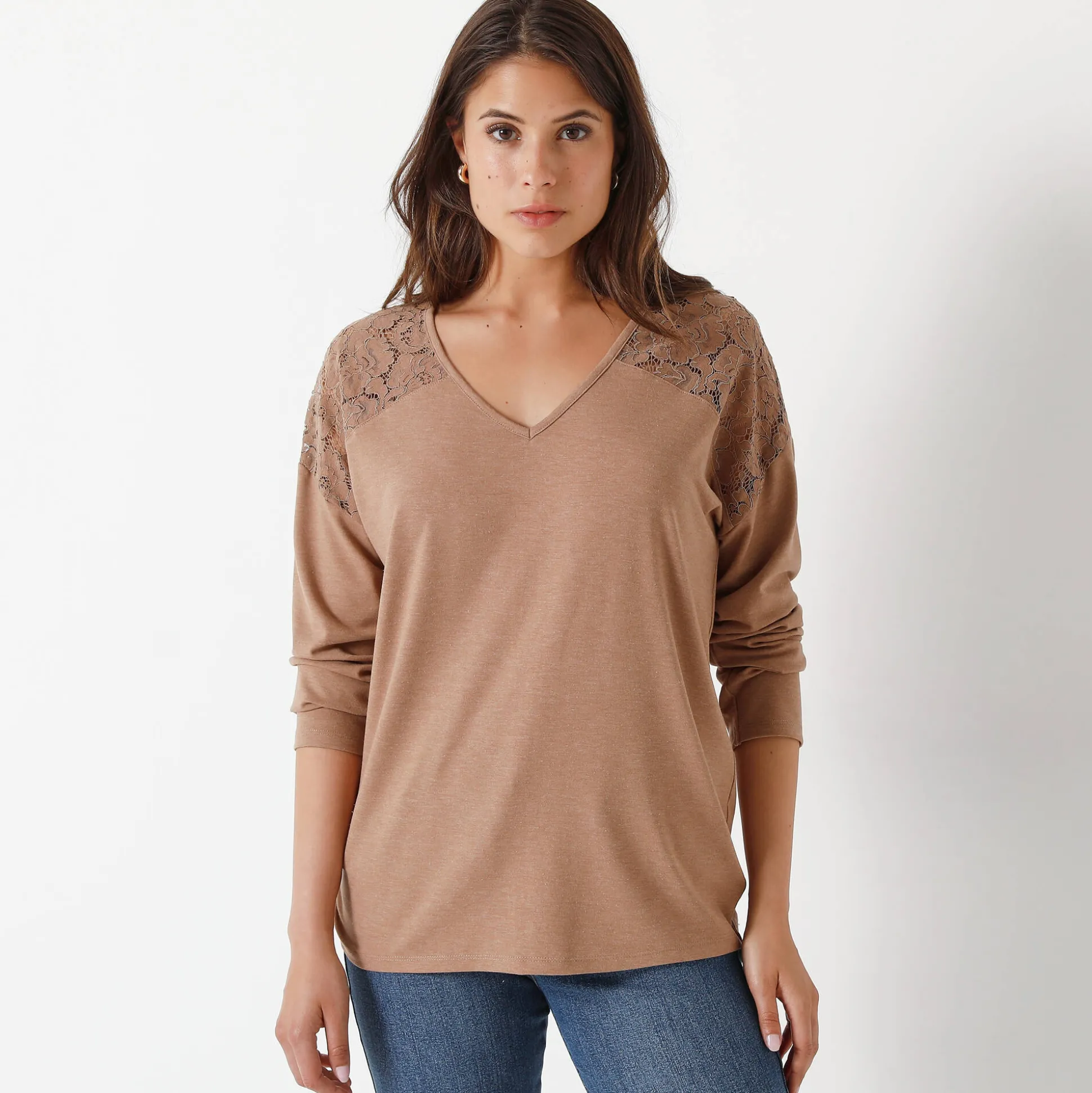 T-shirt met V-hals en lange mouwen in kant