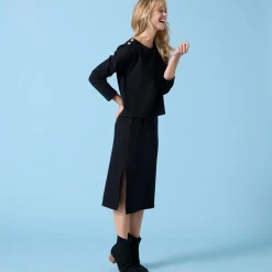 T-shirt speciaal voor kleine lengtes effen, knoopdetails op de schouder, geribbelde stof